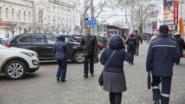 Oameni pe stradă - Sputnik Moldova