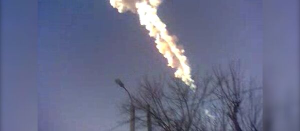 Падение метеорита над Челябинском в феврале 2013 года. Архивные кадры - Sputnik Moldova