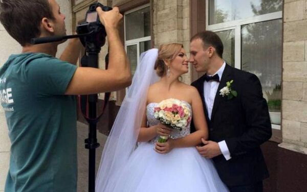 Футболист Денис Русу женился на Анжеле Албу - Sputnik Молдова