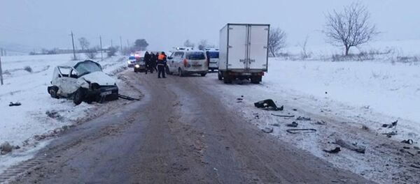 Accident pe traseul Sărătenii Vechi, în apropierea s. Verejeni raionul Telenești - Sputnik Moldova