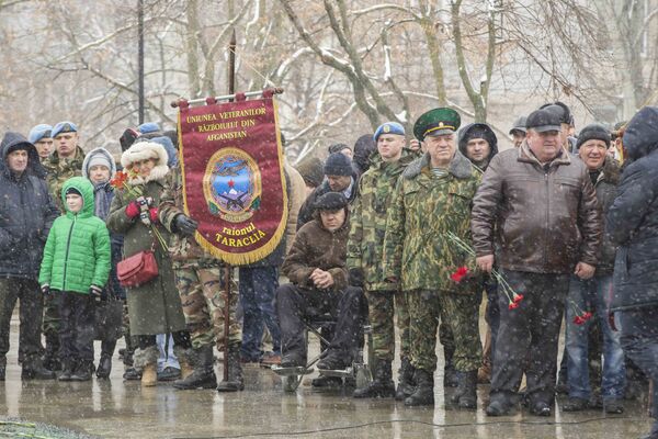 Участники торжественного мероприятия 15 февраля в Кишиневе - Sputnik Молдова