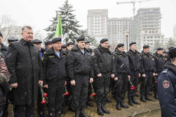 Бойцы отряда специального назначения Фулджер на мемориале афганцев - Sputnik Молдова