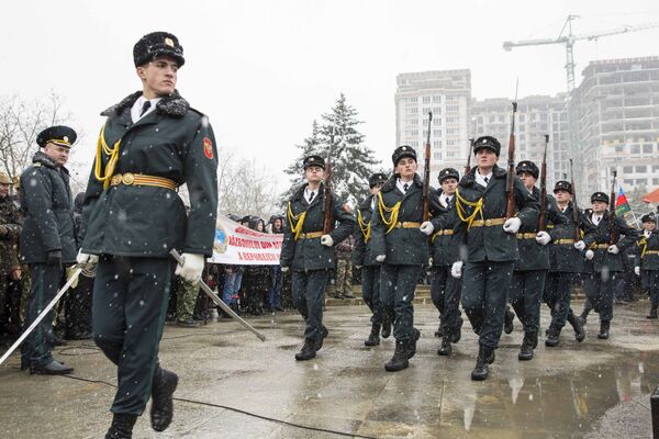 Торжественный проход роты почетного караула - Sputnik Молдова