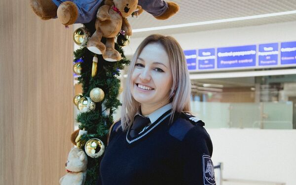 Сотрудник Погранполиции Молдовы  (КПП в Международном аэропорту Кишинева) Нина Сидорко - Sputnik Молдова