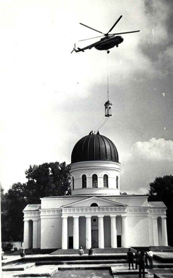 Реставрация Кафедрального собора в Кишиневе, начало 90-х годов ХХ века - Sputnik Молдова