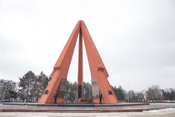 Центральная композиция мемориала воинской славы Вечность - Sputnik Молдова