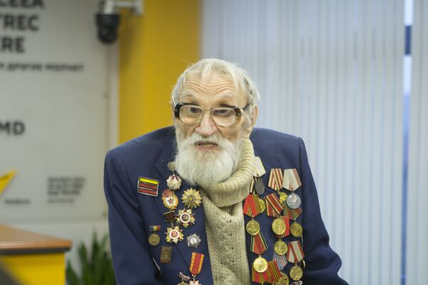 Шолохов и Геженко Шолохов и Геженко - Sputnik Молдова