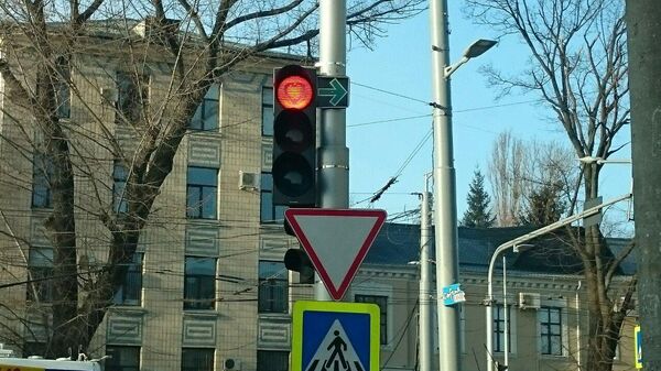 Светофор в виде сердца в Кишиневе  - Sputnik Молдова