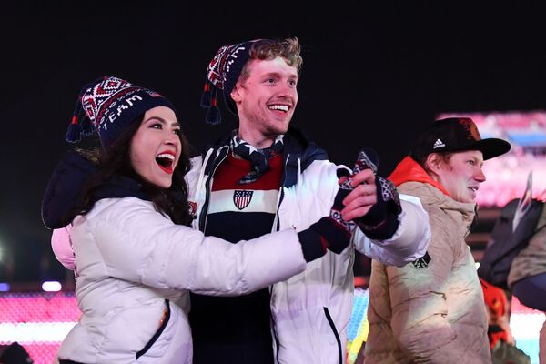 Спортсмены сборной США на церемонии закрытия XXIII зимних Олимпийских игр в Пхенчхане - Sputnik Молдова
