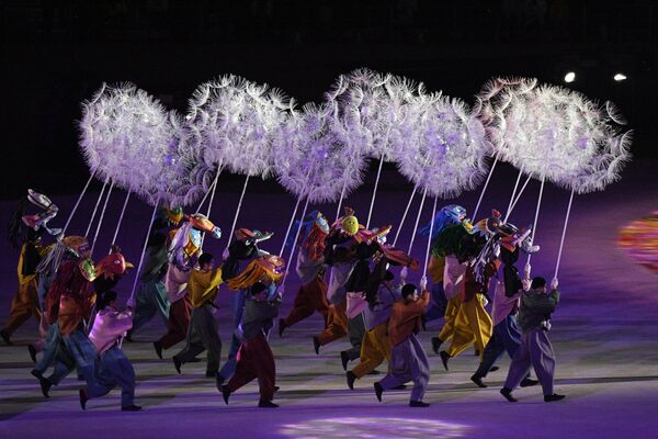 Участники церемонии закрытия XXIII зимних Олимпийских игр в Пхенчхане - Sputnik Молдова