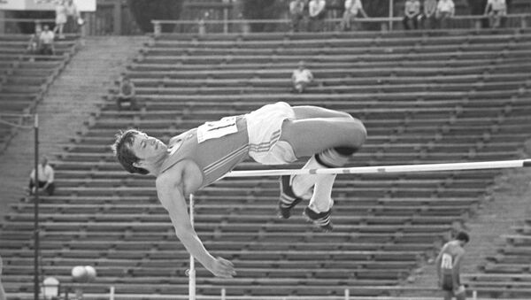 Валерий Качанов во время состязаний по прыжкам в высоту - Sputnik Молдова