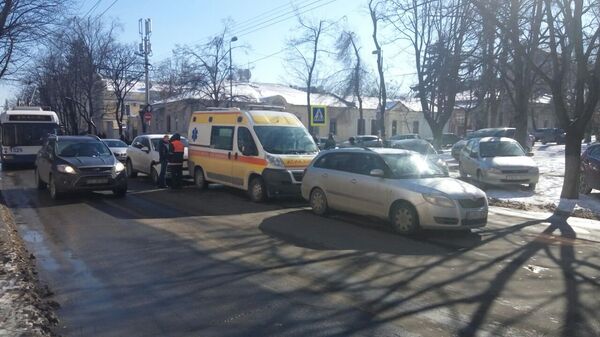 Accident pe str. București - Sputnik Молдова