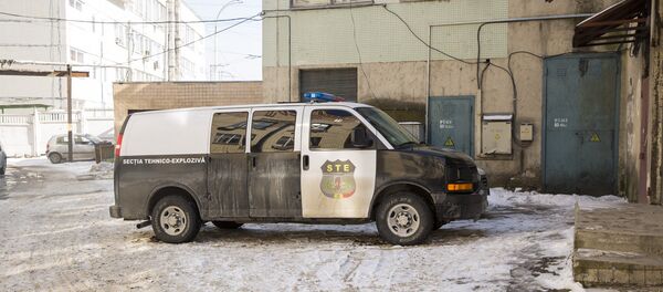 Проверка по факту сообщения о бомбе в троллейбусном парке №1 Проверка по факту сообщения о бомбе в троллейбусном парке №1 - Sputnik Молдова