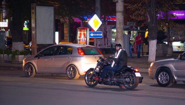 Motociclist мотоциклист - Sputnik Moldova