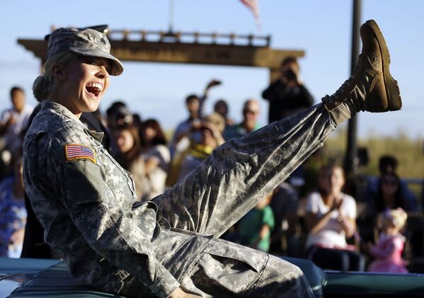 Женщина-солдат Национальной гвардии США - Sputnik Молдова