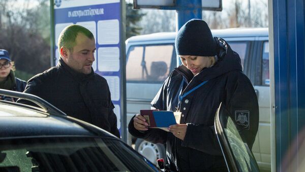 Сотрудник Пограничной полиции Молдовы - Sputnik Молдова