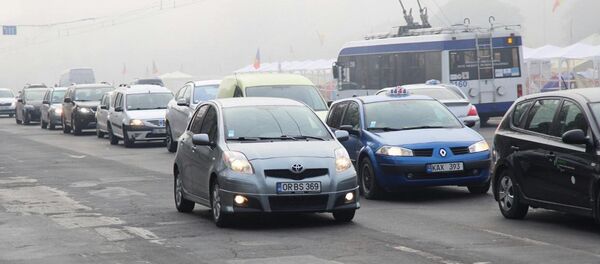 трансорт ближний свет осень-зима transport faza scurtă lumina toamna iarna - Sputnik Moldova