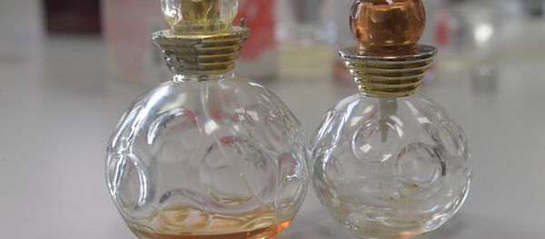 Контрафактный парфюм - Sputnik Молдова