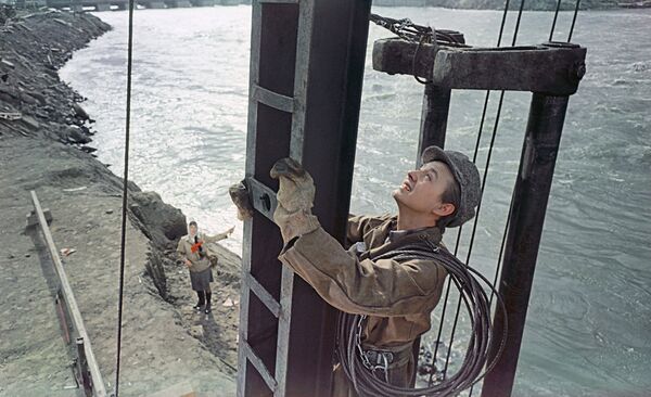 Imagini din filmul „Oameni pe pod”, anul 1960 - Sputnik Moldova