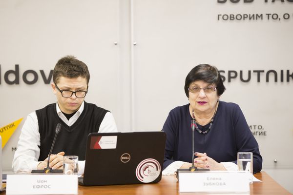 Ион Ефрос и Елена Зубкова - Sputnik Молдова