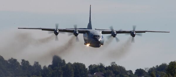 Самолет Ан-12. - Sputnik Moldova