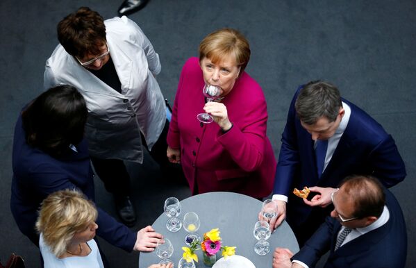 Канцлер Германии Ангела Меркель в Берлине - Sputnik Молдова