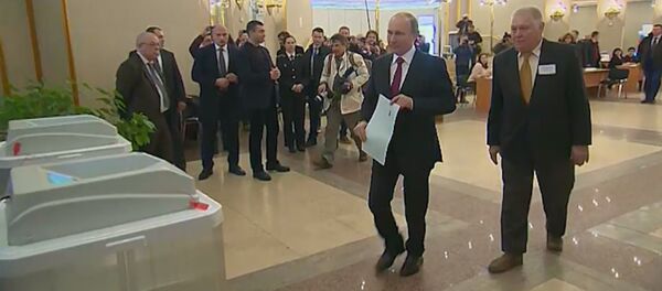 Кандидаты на должность президента РФ проголосовали на выборах - Sputnik Молдова