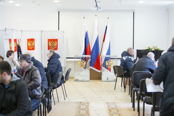 Все работники комиссии заняты - Sputnik Молдова