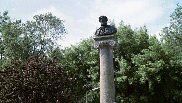 Памятник А.С. Пушкину в Кишиневе - Sputnik Молдова