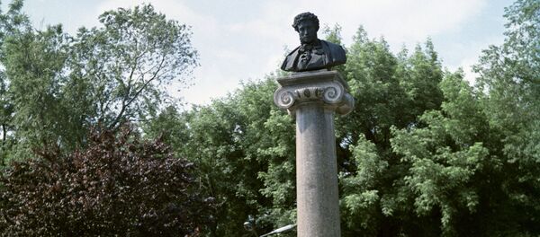 Памятник А.С. Пушкину в Кишиневе - Sputnik Молдова