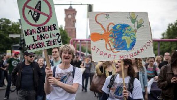 Акции протеста против продуктов с ГМО Марш против Монсанто в Берлине - Sputnik Moldova