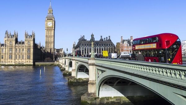 Londra (având 99,9 milioane de etichete pe Instagram) se află pe primul loc în clasament. În imagine: Podul Westminster peste râul Tamisa din Londra. - Sputnik Moldova-România