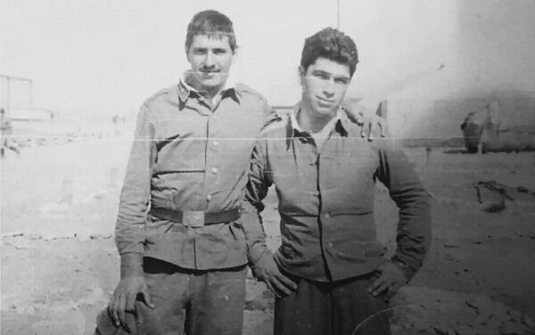 Константин Калиман (слева) в Афганистане - Sputnik Молдова