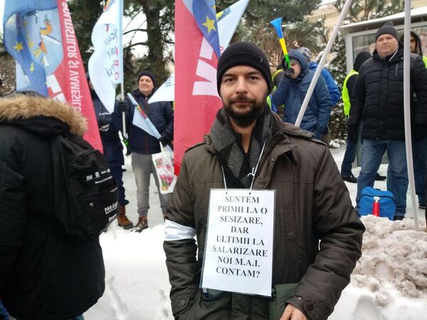 Anul Nou aduce vești bune pentru bugetari - bani mai mulți la salariu Anul Nou aduce vești bune pentru bugetari - bani mai mulți la salariu - Sputnik Moldova-România