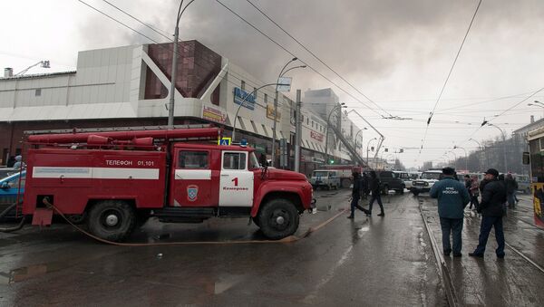 Пожар в торговом центре «Зимняя вишня» в Кемерово - Sputnik Молдова