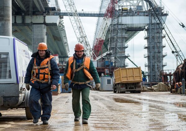 Строительство Крымского моста через Керченский пролив - Sputnik Молдова