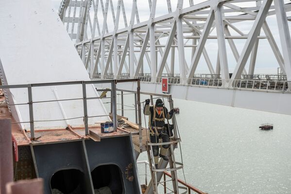 Строительство Крымского моста через Керченский пролив - Sputnik Молдова