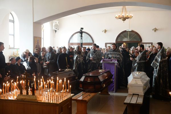 Мир за сутки: медведь-убийца, голуби-шпионы, мемориал на месте трагедии - Sputnik Молдова