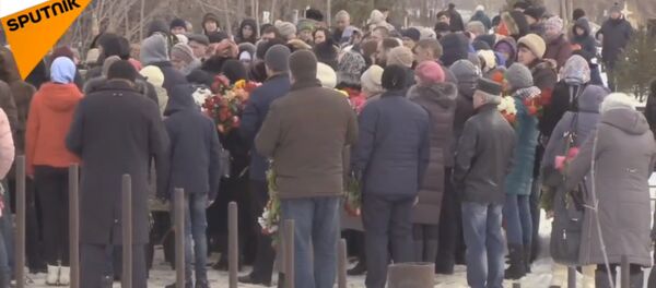 LIVE: Похороны жертв пожара в кемеровском ТРЦ LIVE: Похороны жертв пожара в кемеровском ТРЦ - Sputnik Молдова