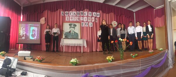 Открытие школьного турнира памяти Михаила Танасогло в селе Кирсова - Sputnik Молдова