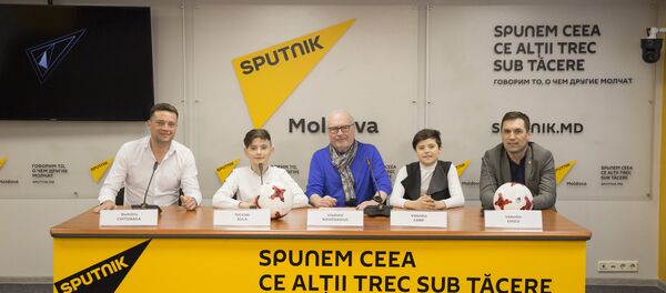 Ребята примут участие в грандиозном футбольном представлении, которое пройдёт в Москве с 8 по 15 июня в преддверии чемпионата мира - 2018. Ребята примут участие в грандиозном футбольном представлении, которое пройдёт в Москве с 8 по 15 июня в преддверии чемпионата мира - 2018. - Sputnik Молдова