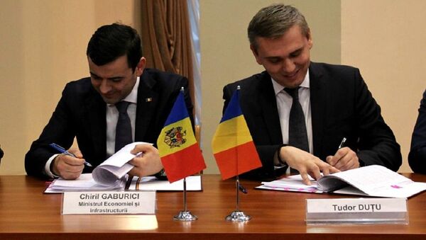 Semnarea contractului de privatizare a companiei „Vestmoldtransgaz” de către operatorul român Transgaz - Sputnik Moldova