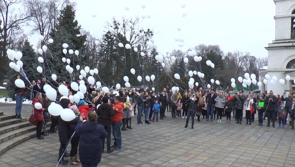 В Кишиневе прошла акция в память о погибших в Кемерово - Sputnik Молдова