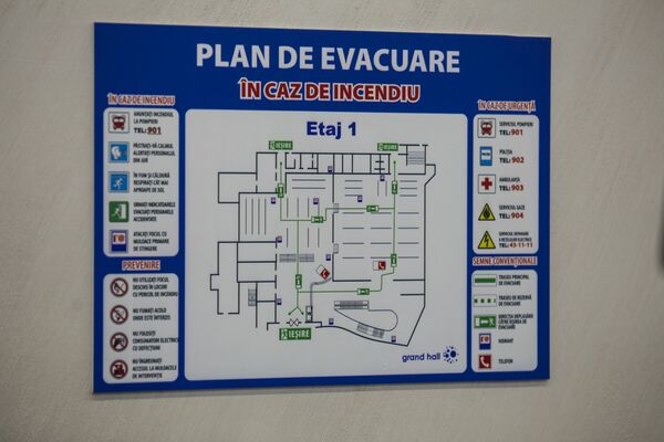 Понятен ли посетителям план эвакуации из здания ТЦ? - Sputnik Молдова