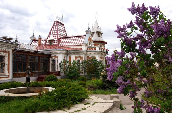 Особняк Клодта – памятник архитектуры, построен в 1898 году по проекту архитектора А. Щербачева для купца И. Клодта - Sputnik Молдова