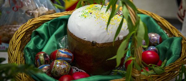 Cozonac și ouă roșii - Sputnik Moldova