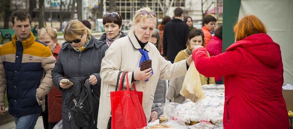 Пасхальная ярмарка в центре Кишинева - Sputnik Moldova
