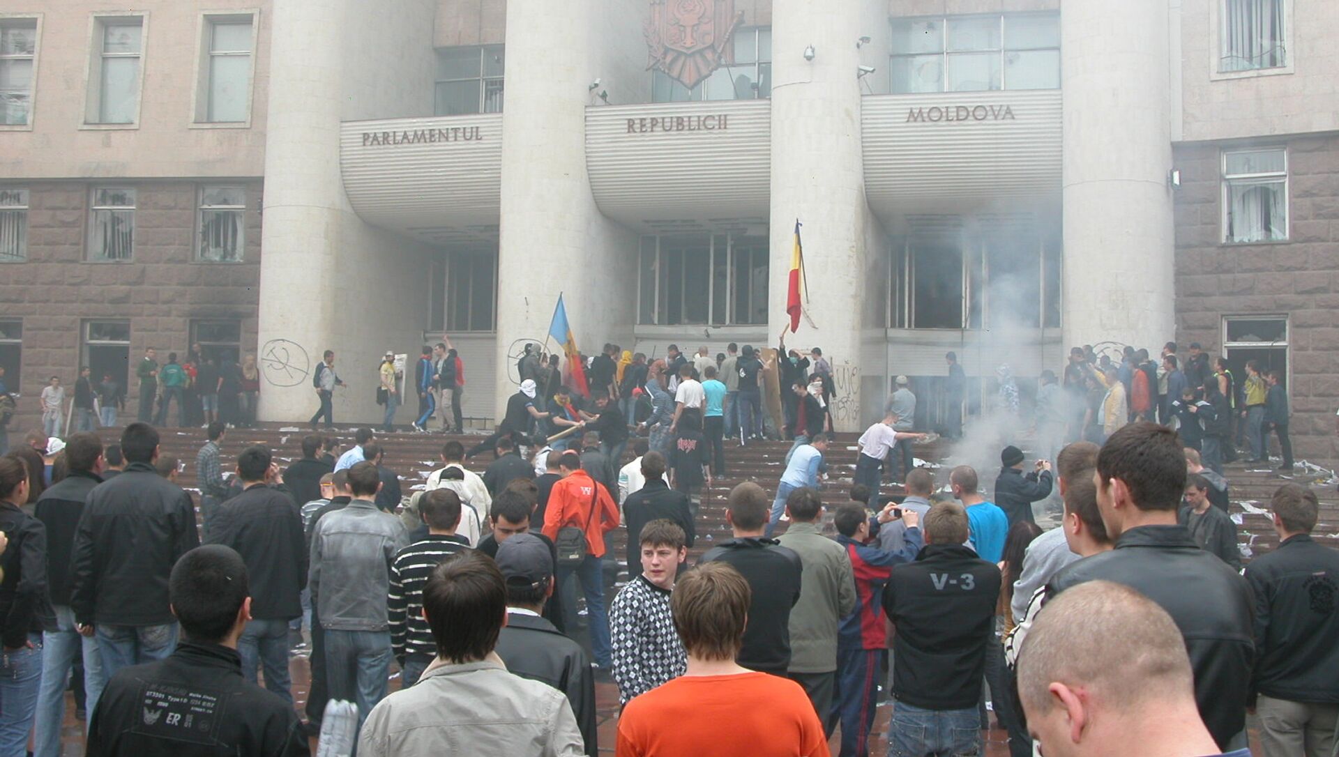 Беспорядки у парламента.Кишинев, события 7 апреля 2009 года. - Sputnik Moldova, 1920, 07.04.2021