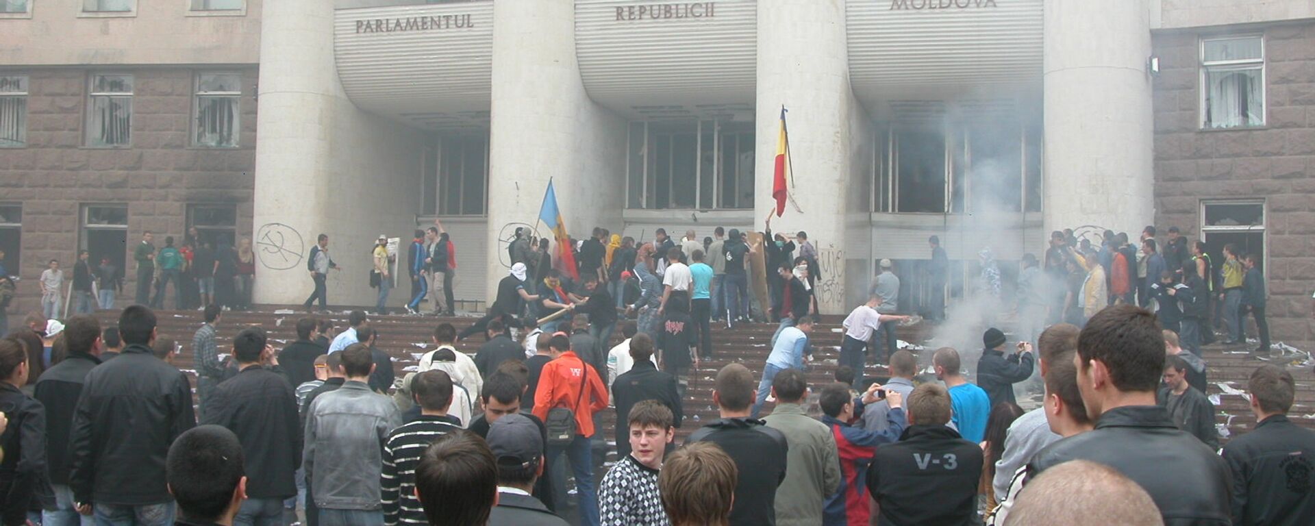 Беспорядки у парламента.Кишинев, события 7 апреля 2009 года. - Sputnik Moldova, 1920, 07.04.2021
