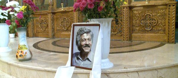 Прощание с актером Михаем Волонтиром. Кадры церемонии - Sputnik Молдова